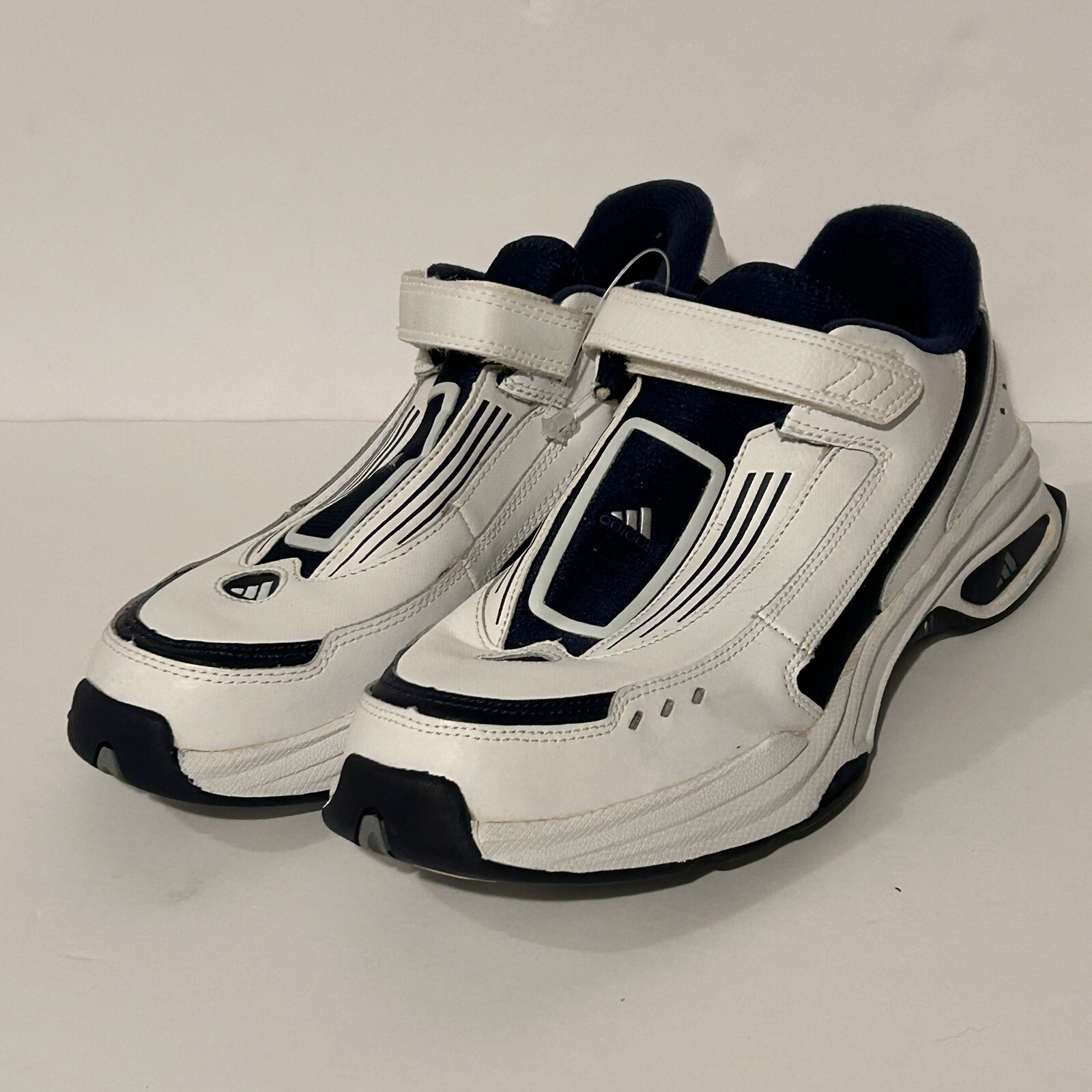 Rare adidas rhesus boys size 6 new with tags Slip On Sneaker Adjustable Strap Rare adidas rhesus boys size 6 new with tags Slip On Sneaker Adjustable Strap