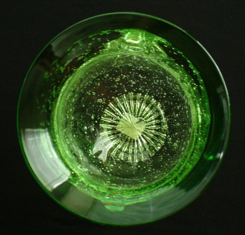 New~AMICI~Hand Blown~GREEN~Bubbles~FOOTED~Vase~GLASS~Shell Handles~5.75"x5.5" - Picture 4 of 8
