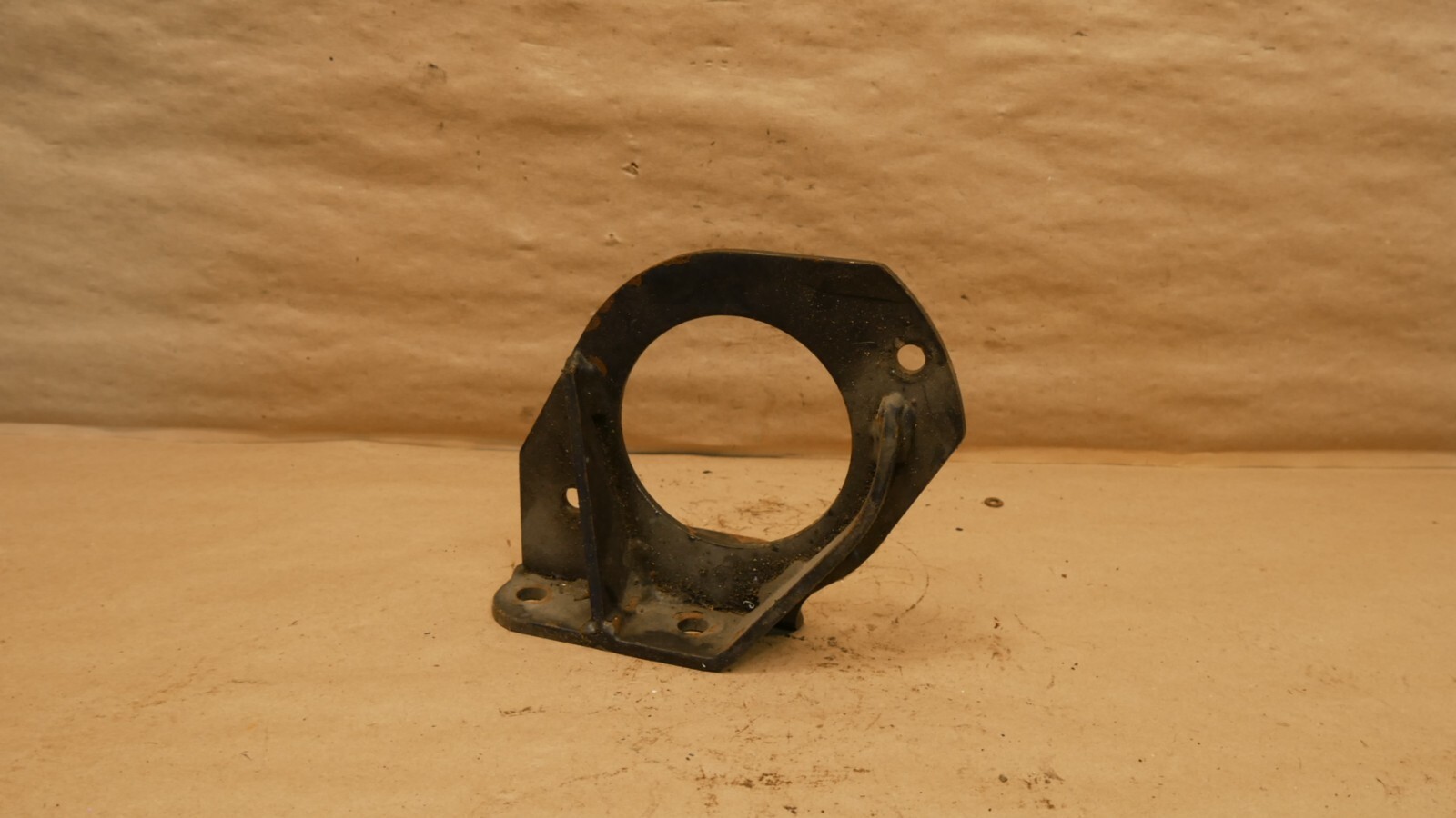 Ferrari 308 GTSi  Left Rear engine motor Mount PN 115713