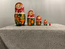 Russian Nesting Dolls NO Manufacture ID Markings on the bottom of nesting dolls