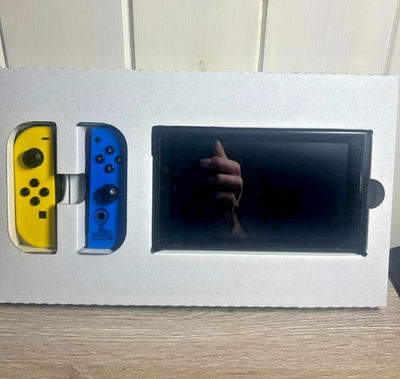 Nintendo Switch Fortnite Wildcat Edition HAC-001(-01) Console No