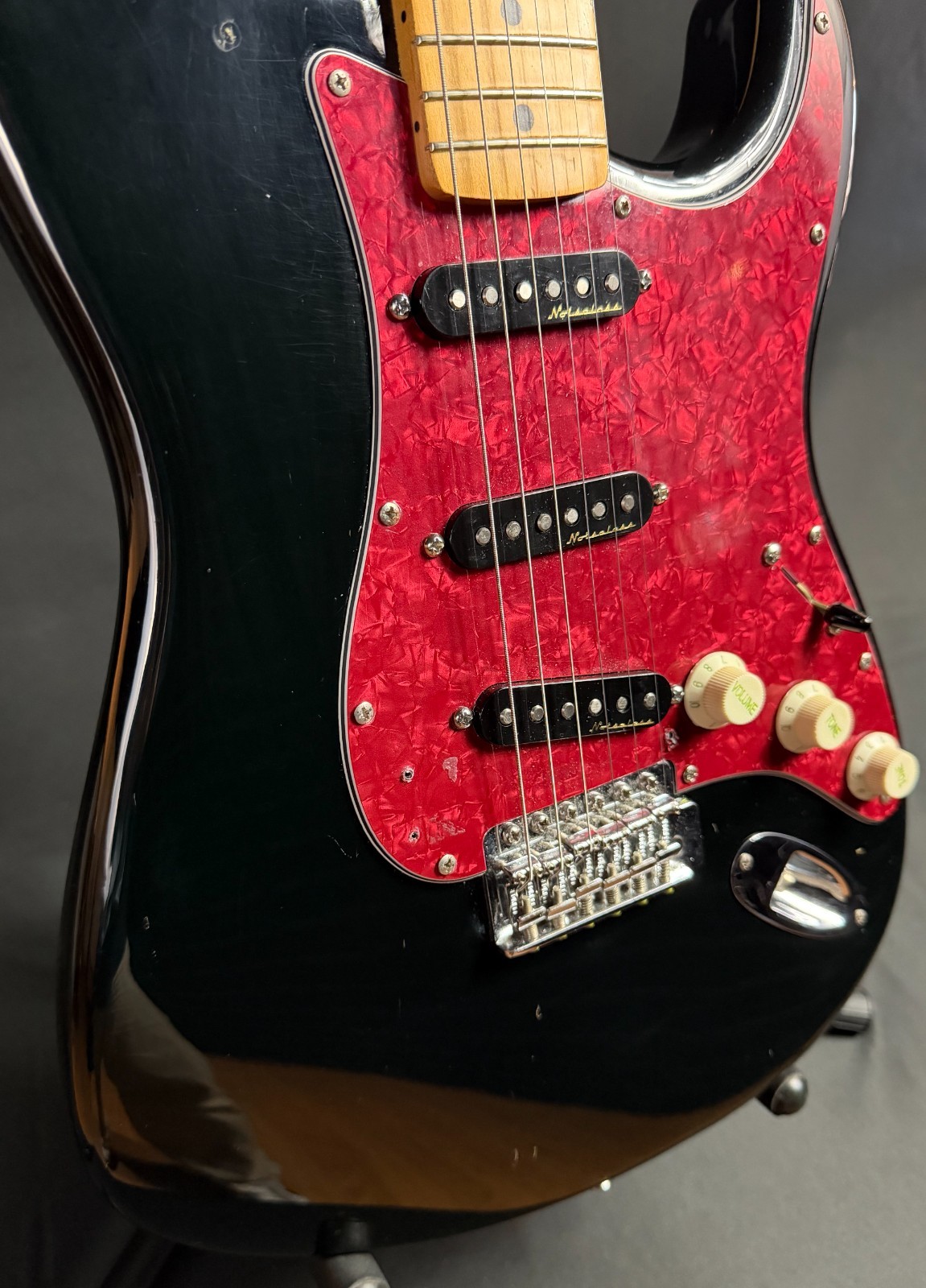 1993 Fender Standard Stratocaster Electric Guitar Gloss Black w/ Noiseless PU's