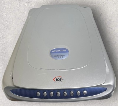 Microtek Scanmaker i300 Flatbed Scanner w/Manuals NO POWER SUPPLY