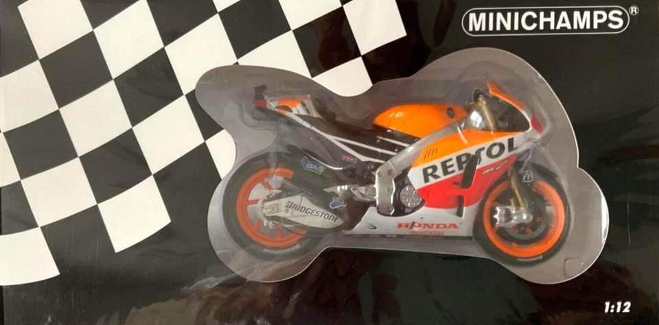 MINICHAMPS 1/12 MARC MARQUEZ N°93 HONDA RC213V REPSOL HONDA TEAM MOTO GP 2014 - Photo 3/4