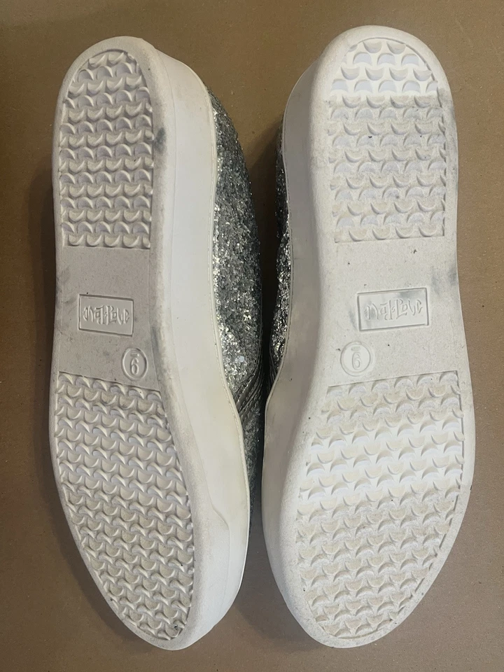 Zapatos para mujer Mad Love plateados brillantes zapatillas planas talla 9 EE. UU. PRECIO REBAJADO Foto 2 de 4