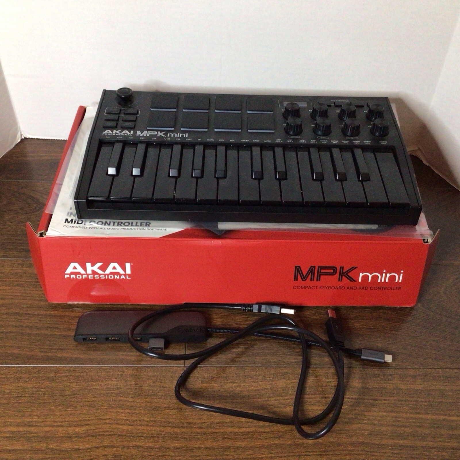 Akai Professional MPK Mini MK3 25 Keys Keyboard Controller Special Edition Black