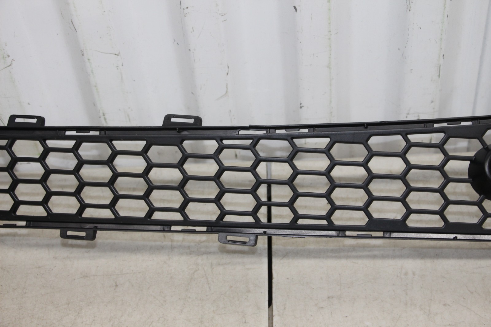 Aston Martin DBX Straight-Six 2021-2024 Front Left Lower Bumper grille