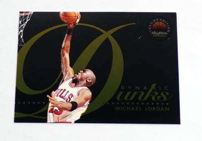 1993-94 Skybox Premium Michael Jordan Dynamic Dunks #D4 Bulls