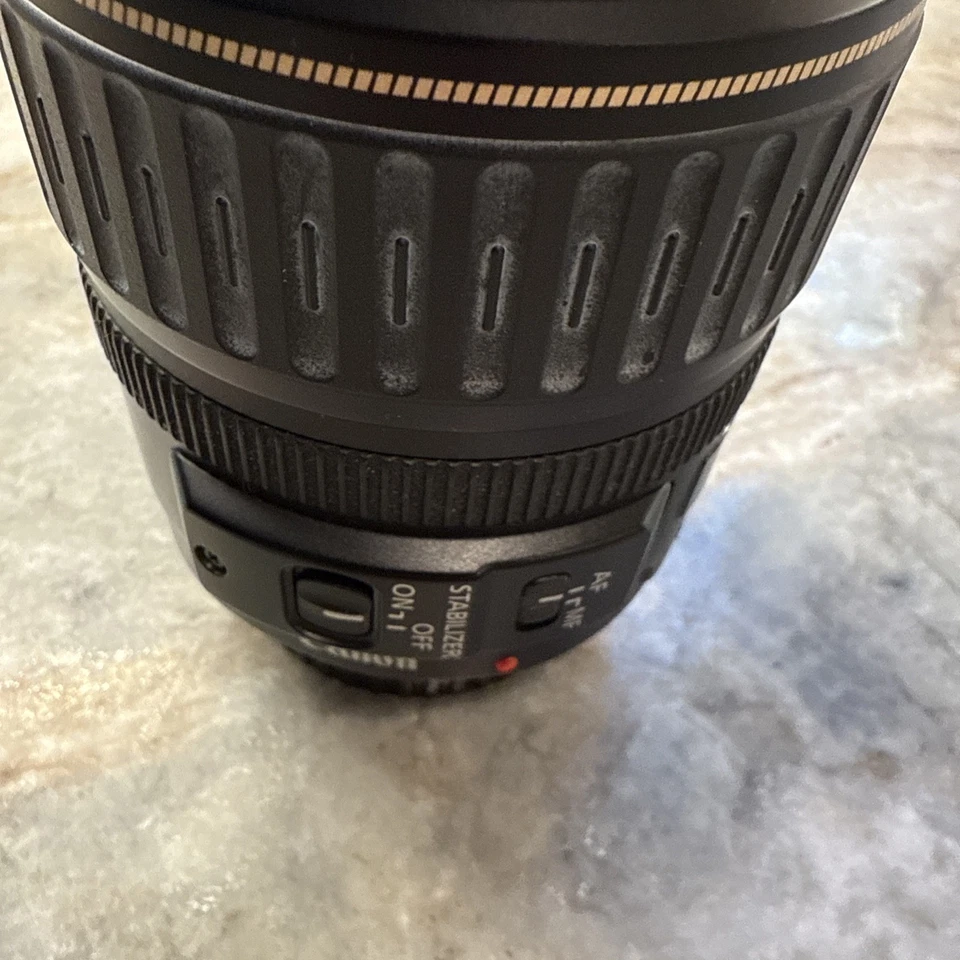 Объектив Canon EF 28–135 мм f 3,5–5,6 IS USM стабилизация изображения для цифровых однообъективных зеркальных фотоаппаратов - Изображение 2 из 4