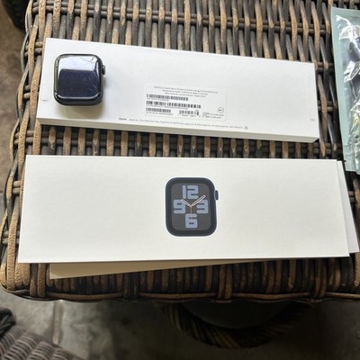 Apple Watch SE (2nd Generation) 44mm Aluminum Case with Sport Loop -...