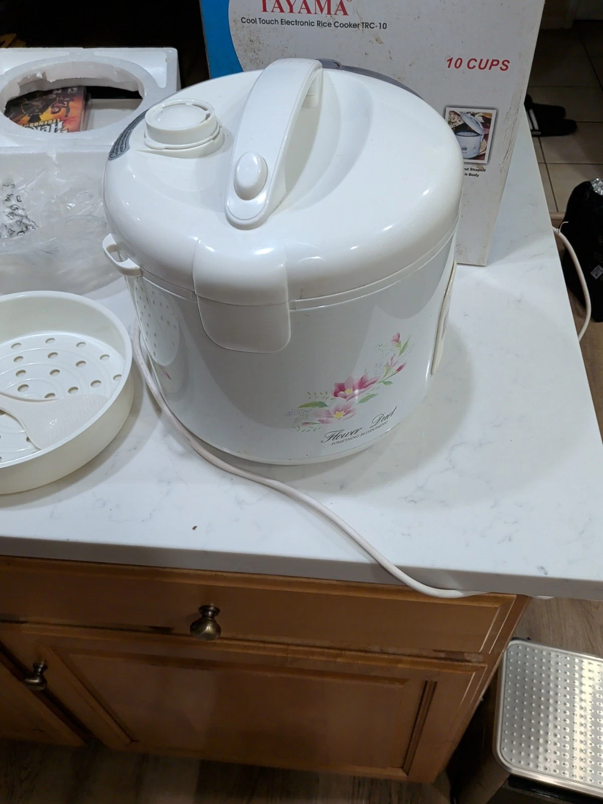 Tayama Automatic Rice Cooker & Food Steamer 10 Cup, White Tested And Works
