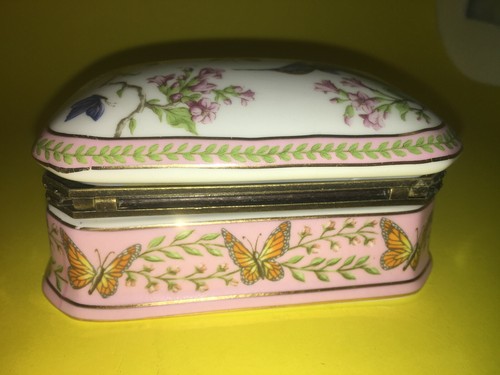 Vintage Japan Painted Hinged Trinket Box - Ceramic Porcelain - Picture 3 of 4