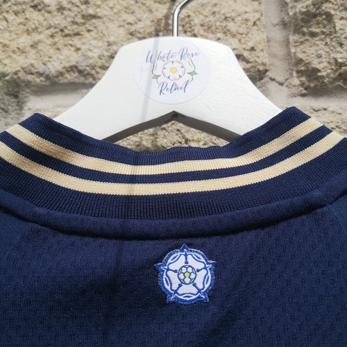 Macron Leeds United Away Shirt XL Gold Sponsorless 2013-14 - Picture 12 of 12
