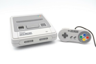 Nintendo Super Entertainment System Konsole SNES + 1 Original Controller