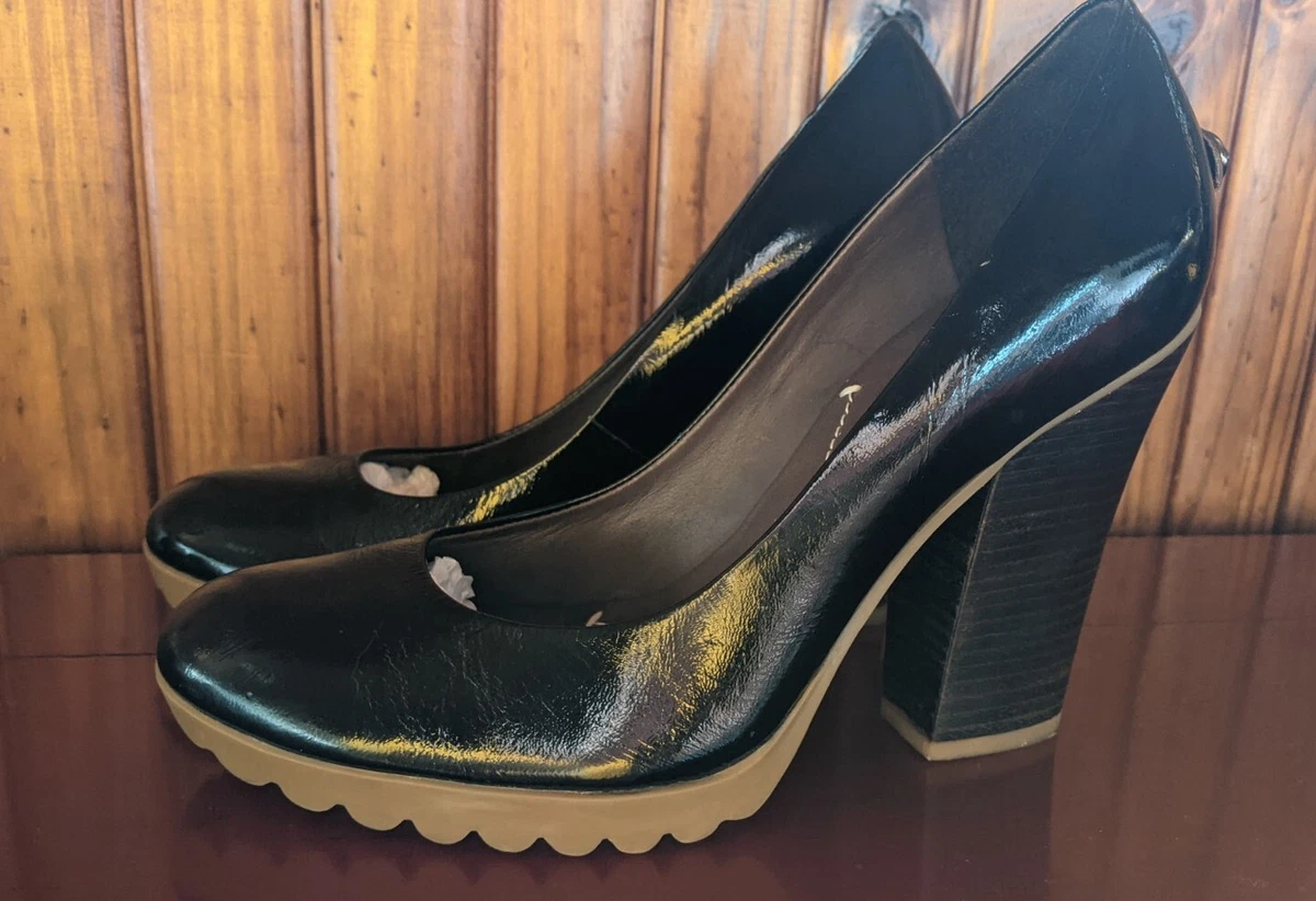 Bcbgmaxazria hotsell women's shoes