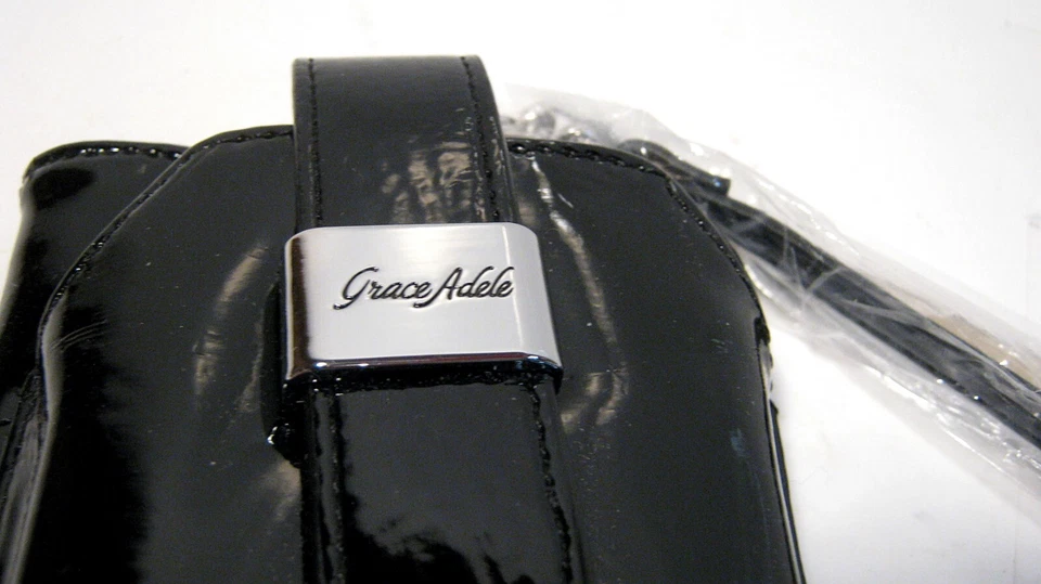 Portatarjetas billetera de charol negro Grace Adele - sin usar Foto 2 de 4