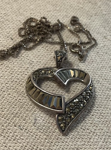 A SIGNED 925 Marcasite Heart Pendant Chain 18” Baguette Round Stone Large - Picture 4 of 5