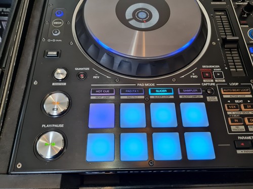 Pioneer DDJ-RZ 4-Channel Professional DJ Controller - Picture 8 of 20