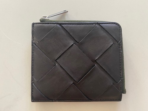 BOTTEGA VENETA  leather large intrecciato half-zip mini wallet black yellow