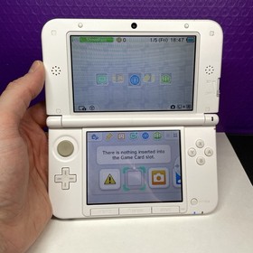 Nintendo 3DS XL Yoshi Edition Lime Green & White 4GB Handheld System Console