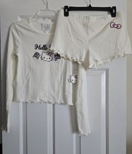Forever 21 Hello Kitty Cream Long Sleeve Top  Shorts Pajama Set Size MEDIUM
