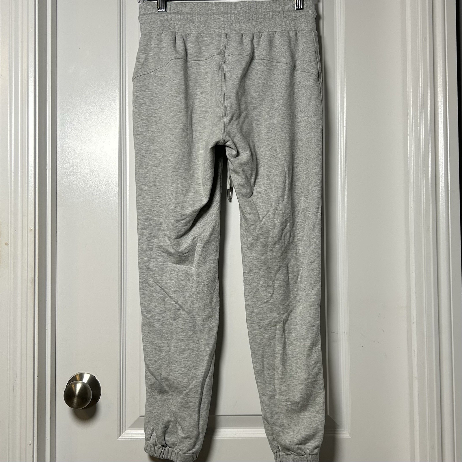 Cabi Gray Drawstring Cuffed Sweatpants Minimalist… - image 2