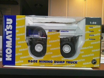 First Gear Komatsu 960E Mining Dump Truck 1:50 Scale WHITE 1 of 240 Made VG Box