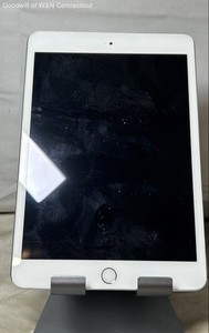 Apple iPad mini 3 A1599 7.9" Tablet Silver Wi-Fi FOR PARTS AS-IS