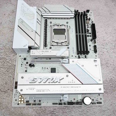 ASUS ROG Strix X850-A Gaming WiFi Motherboard BROKEN