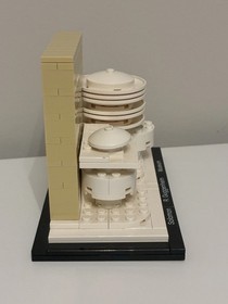 Lego Solomon Guggenheim Museum 21004 Architecture Set 100% Complete No Box 2009
