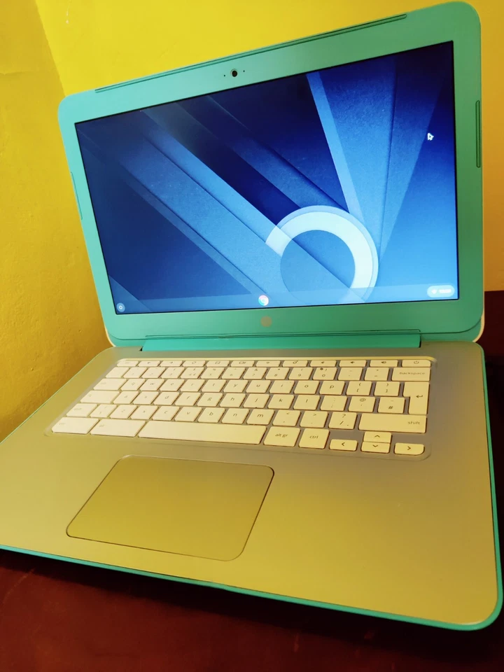 Read Desc* HP ChromeBook 14-X050na 14" ARMv7 Processor rev 3, 2GB Ram, 16GB SSD - Image 2 of 4