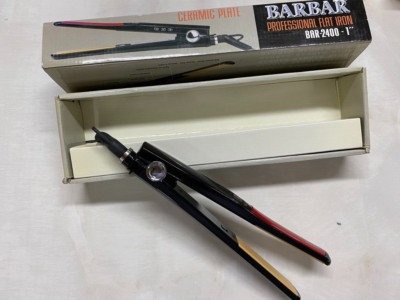 BARBAR PROFESSIONAL FLAT IRON CERAMIC PLATE IONIC BAR 2400 -1''