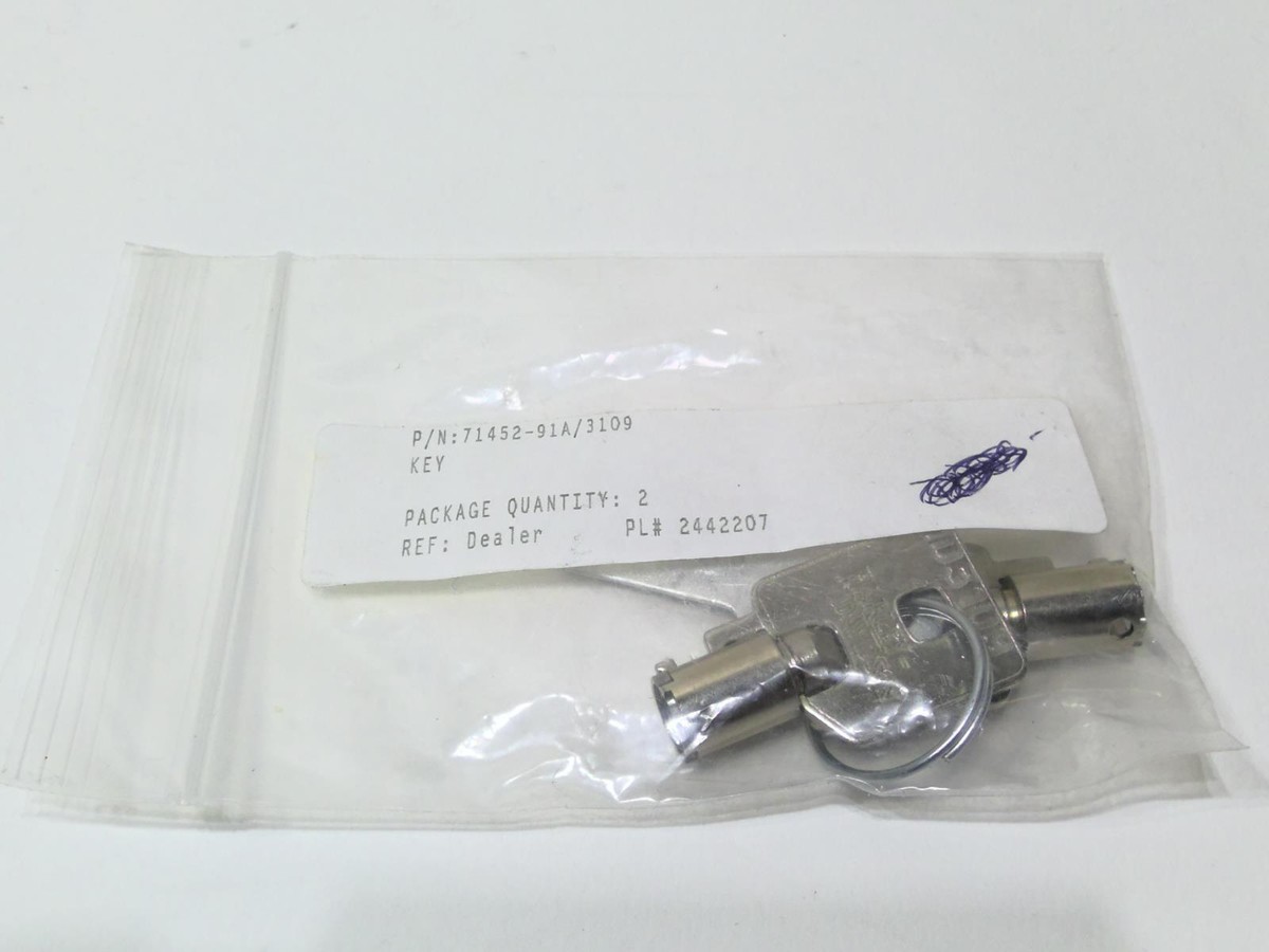 ぶーたん NOS Genuine HARLEY DAVIDSON BARREL KEY SET OEM CODE 3109