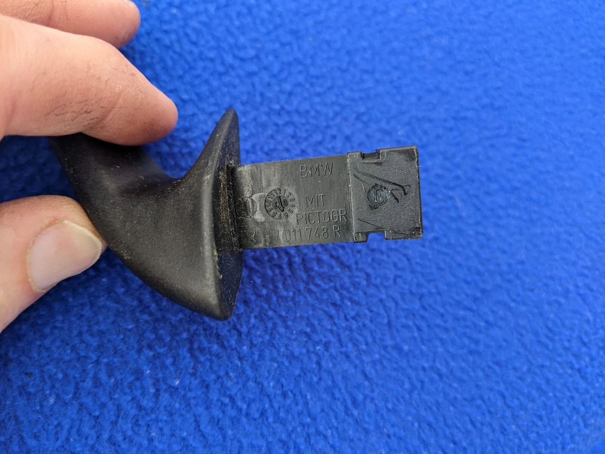 BMW OEM E63 E64 645 650 M6 04-10 right seat release handle trim 