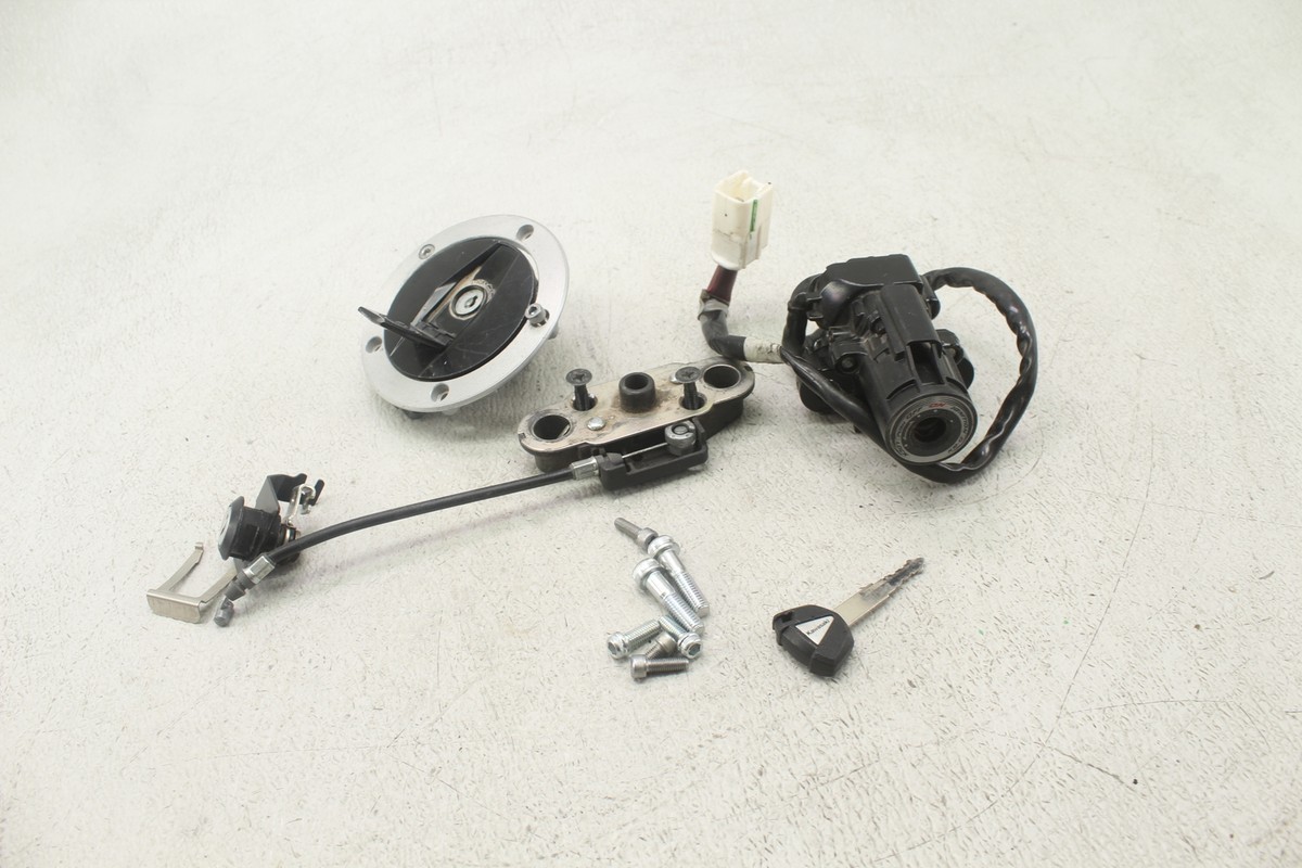 Switchセット 16-19 Kawasaki Ninja Zx10r Ignition Key Lock Switch W/ Gas Cap