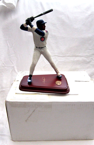Sammy Sosa 8" Figurine with Authorized Facsimile Autograph&COA Danbury Mint-New! - Picture 2 of 11
