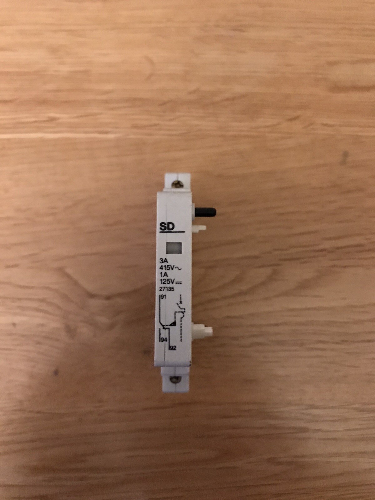Merlin Gerin 27135 Contact Signal Default Alarm Switch Aux Auxiliary Contact SD