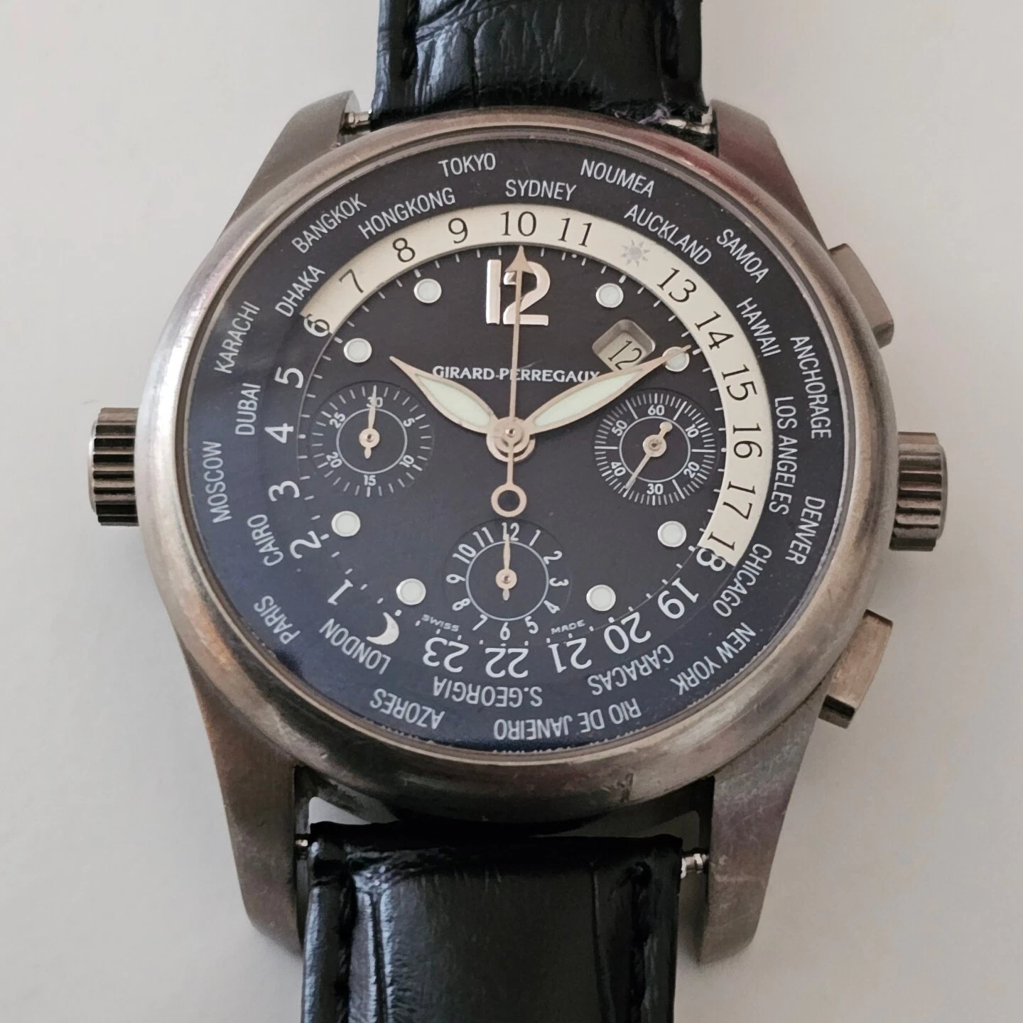 Girard Perregaux — Girard Perregaux World Time Chronograph Titanium Men's Watch Ref 4980 For Repair