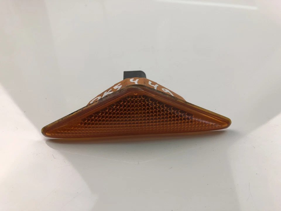 FORD MONDEO III B5Y Front Fender Turn Signal 2001 17878380 - Immagine 2 di 4