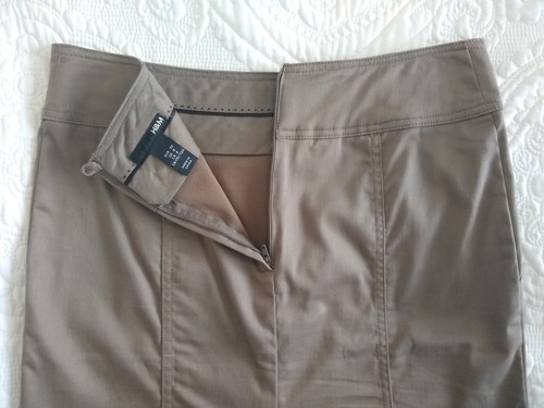 H&M 10, fitted tailored skirt, slim fit figure hugging stretch knee length, slit - Picture 3 of 8