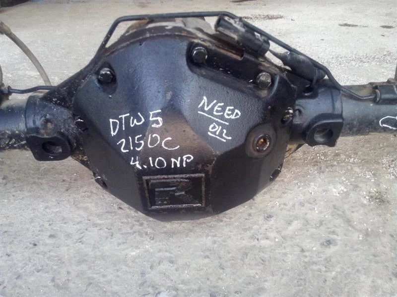 Spicer 44 Rear Axle 4.10 Ratio Tru-lok from 2005 Jeep Wrangler 8051262 Foto 3 de 4