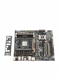 ASUS Sabertooth 990FX M2.1 Mainboard AM3 DDR3 inkl. I/O Blende