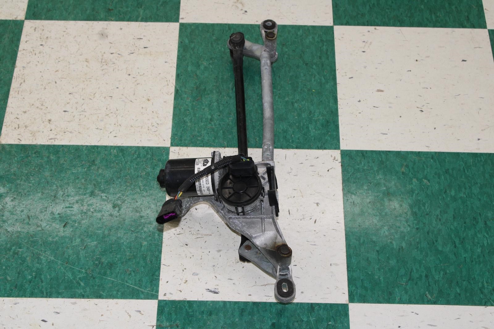 Maserati Ghibli 2014-2022 Front Windshield wiper motor
