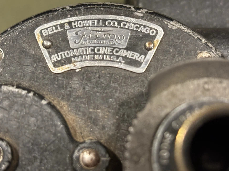 Cámara de cine automática Bell & Howell Co., Chicago, registrada en película Foto 4 de 4