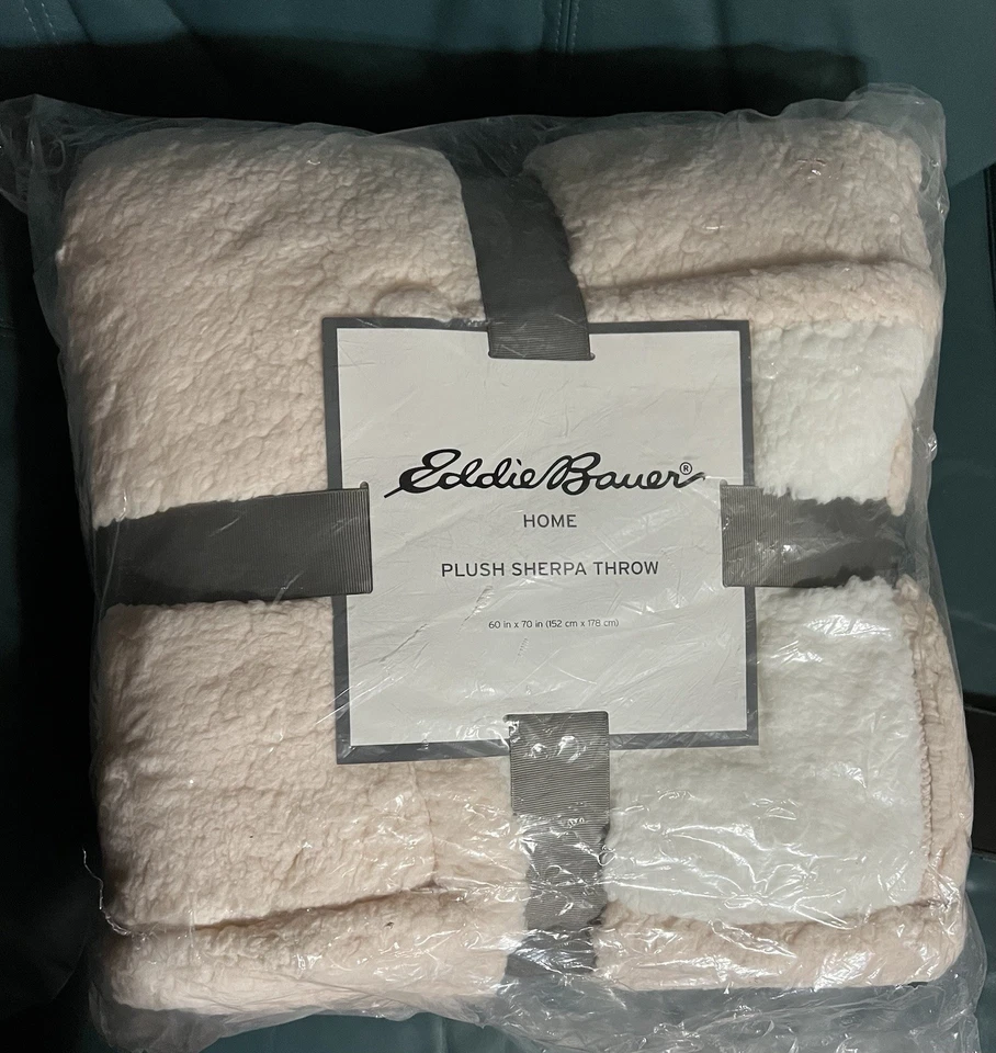NEW Eddie Bauer Home Plush Sherpa Throw 60 x 70 Pale Pink and White SOFT - Image 2 of 3