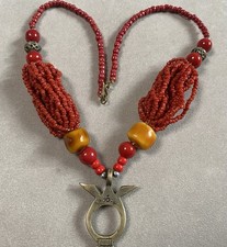 COLLIER TOUAREG EN METAL CISELE ET PERLES VINTAGE BIJOUX ANCIEN COLLIER BERBERE