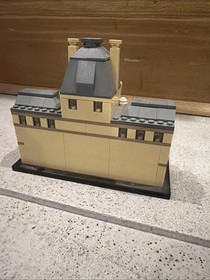 LEGO ARCHITECTURE: Louvre (21024) 100% Complete, Clean, no Box or Instructions