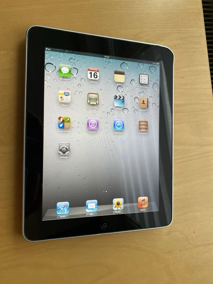 Apple iPad (1st generation) · 64GB · Wi-Fi, Foto 1 von 5