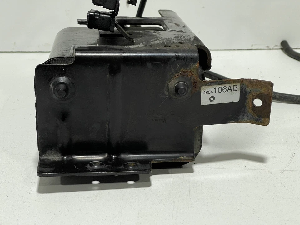 98-02 Jeep TJ Wrangler EVAP Fuel Vapor Charcoal Canister 4854106AB 4.0 OEM CC - Image 2 of 4