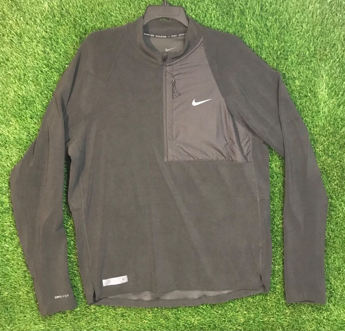 Nike Men's Dri-FIT Running Division 1/2-Zip Mid Layer Nike Men's Dri-FIT Running Division 1/2-Zip Mid Layer